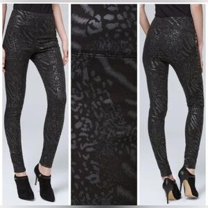 White House Black Market Foil Print Runway Leggings Womens Size 4 WHBM preowned